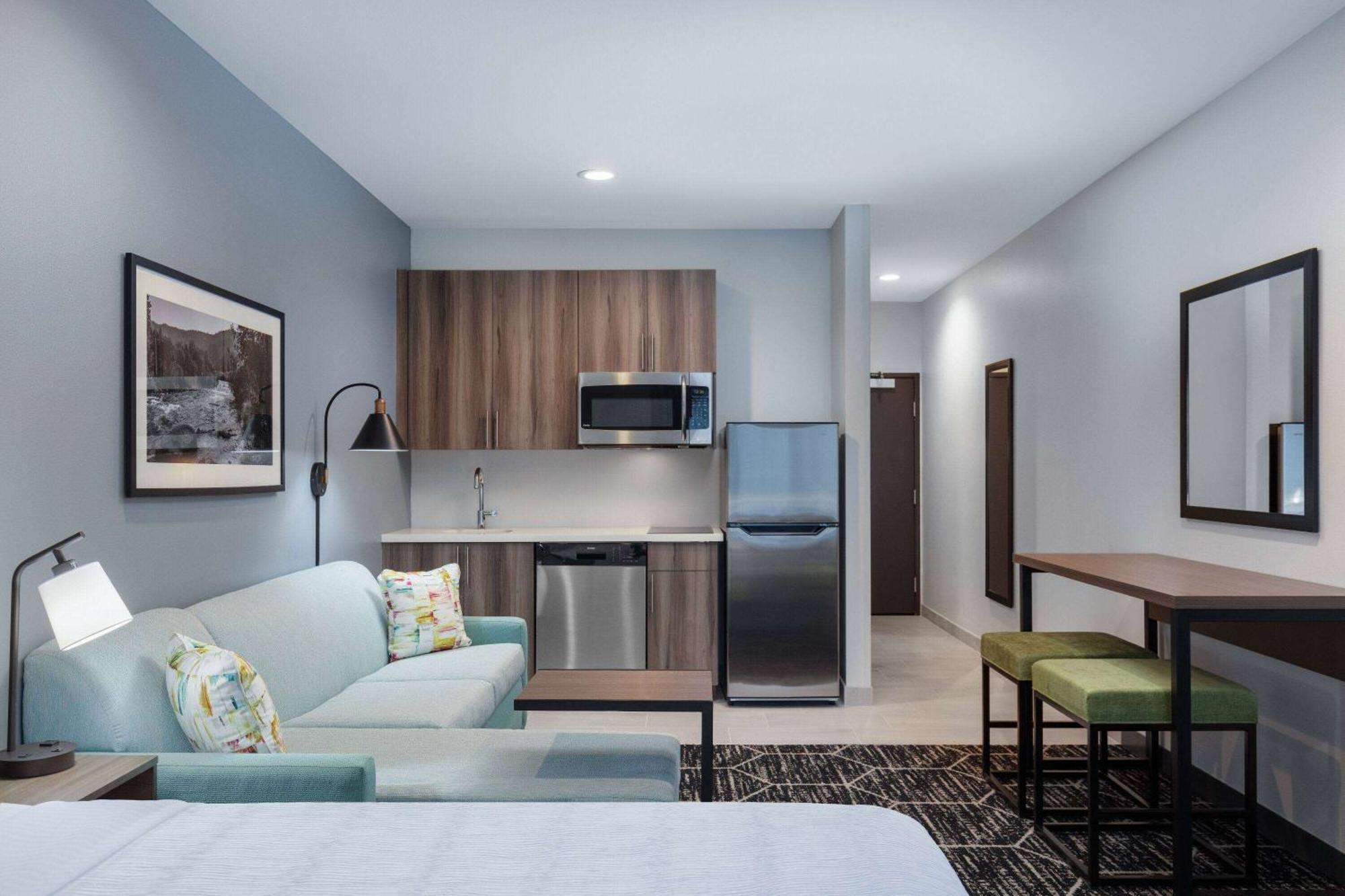 La Quinta Inn & Suites By Wyndham เซ็นทราเลีย ภายนอก รูปภาพ