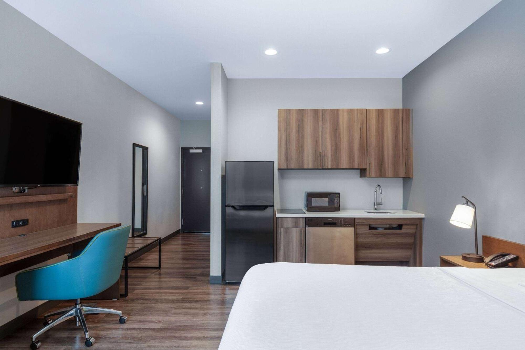 La Quinta Inn & Suites By Wyndham เซ็นทราเลีย ภายนอก รูปภาพ