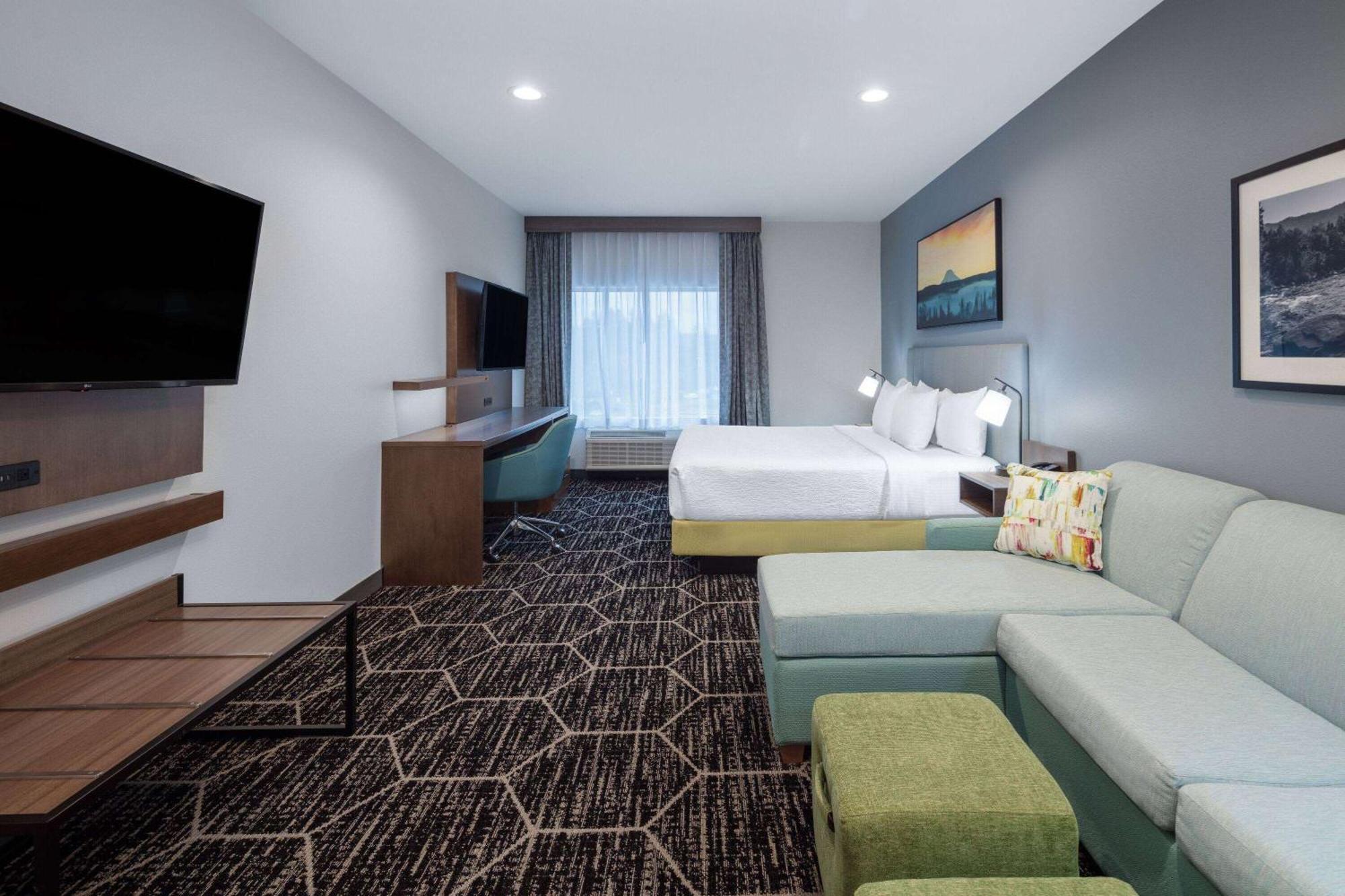 La Quinta Inn & Suites By Wyndham เซ็นทราเลีย ภายนอก รูปภาพ