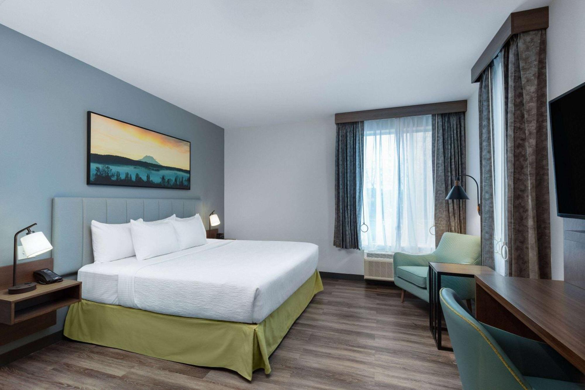 La Quinta Inn & Suites By Wyndham เซ็นทราเลีย ภายนอก รูปภาพ